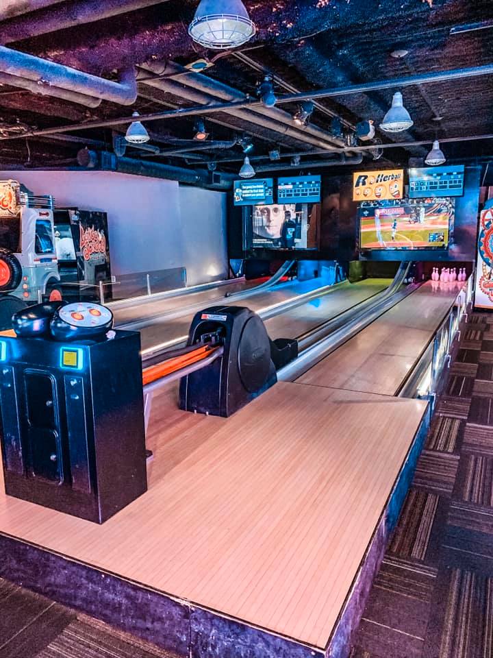 a chic looking bowling alley at fun bar in Tampa Gametime