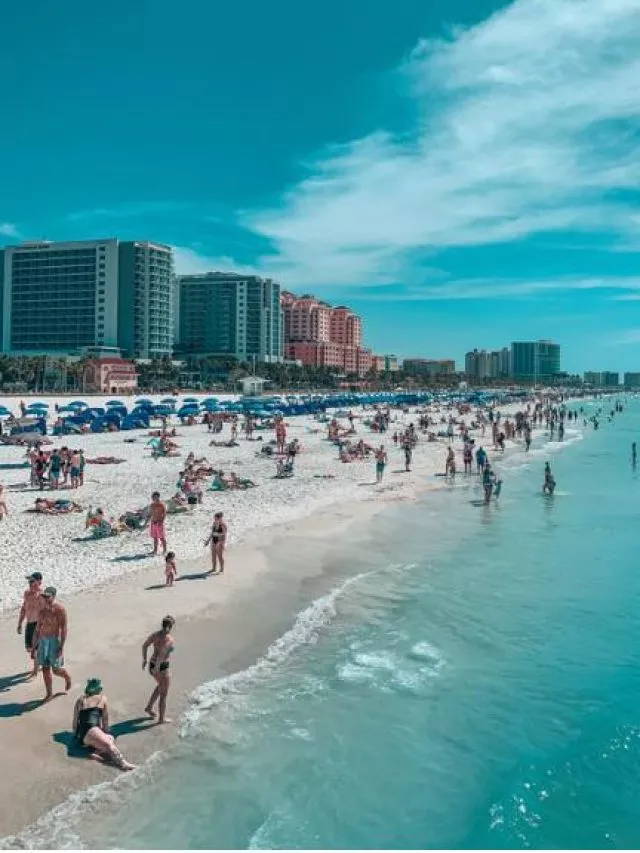 Beautiful sunny day on Clearwater Beach