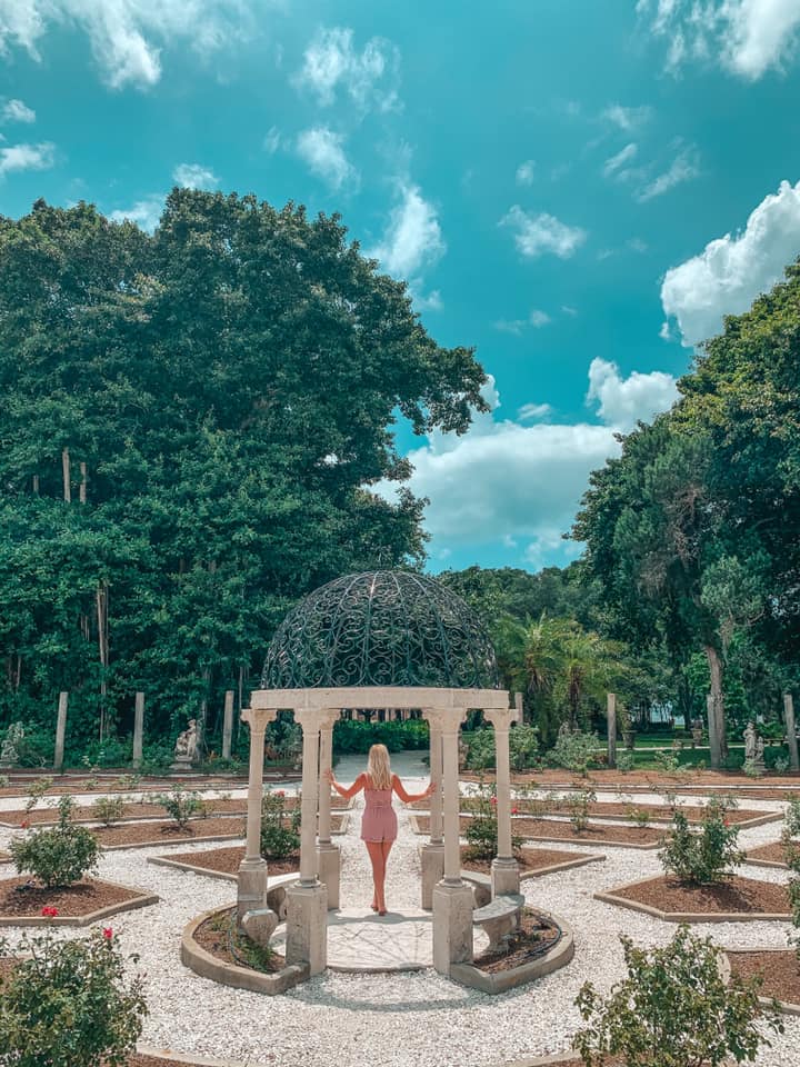 Garden area at Ringling Museum