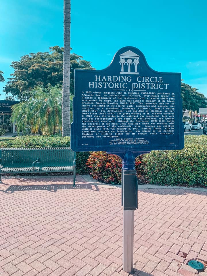 Signage for Harding Circle Historic District