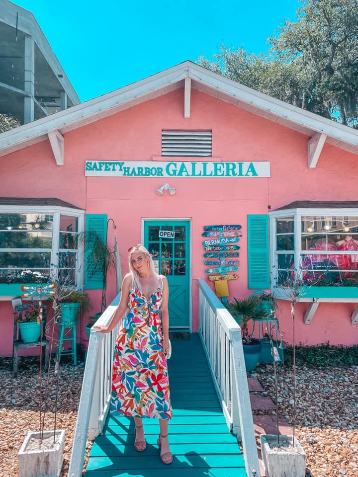 Fun colored gallery in downtown Safety Harbor