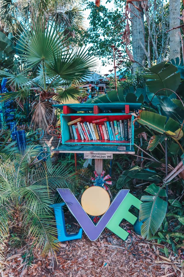 free library outside of Whimzeyland