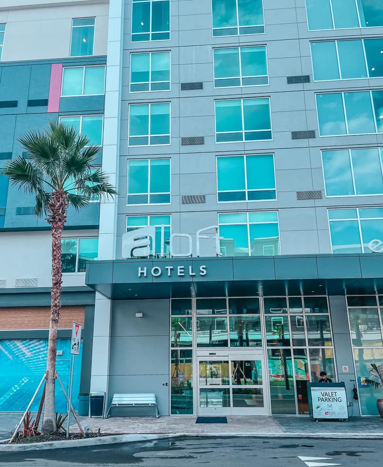 Aloft Midtown Tampa entrance