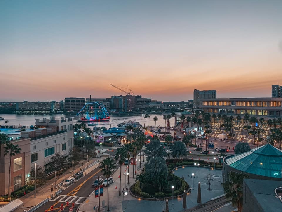 Views from SiX rooftop in Tampa at dusk