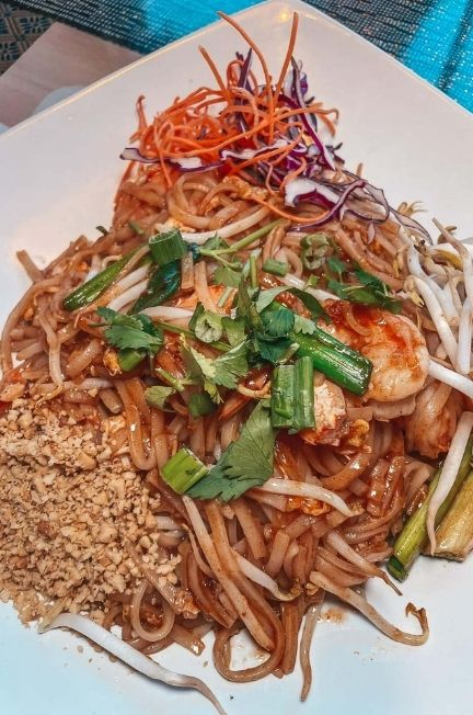 best restaurants in westchase Siam Thai pad thai