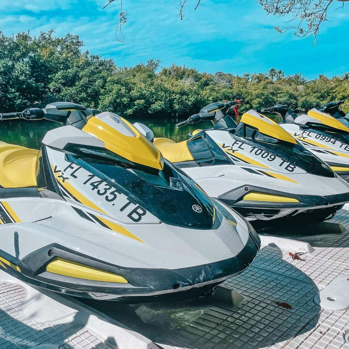 jet skis from sunset watersports key west lined up