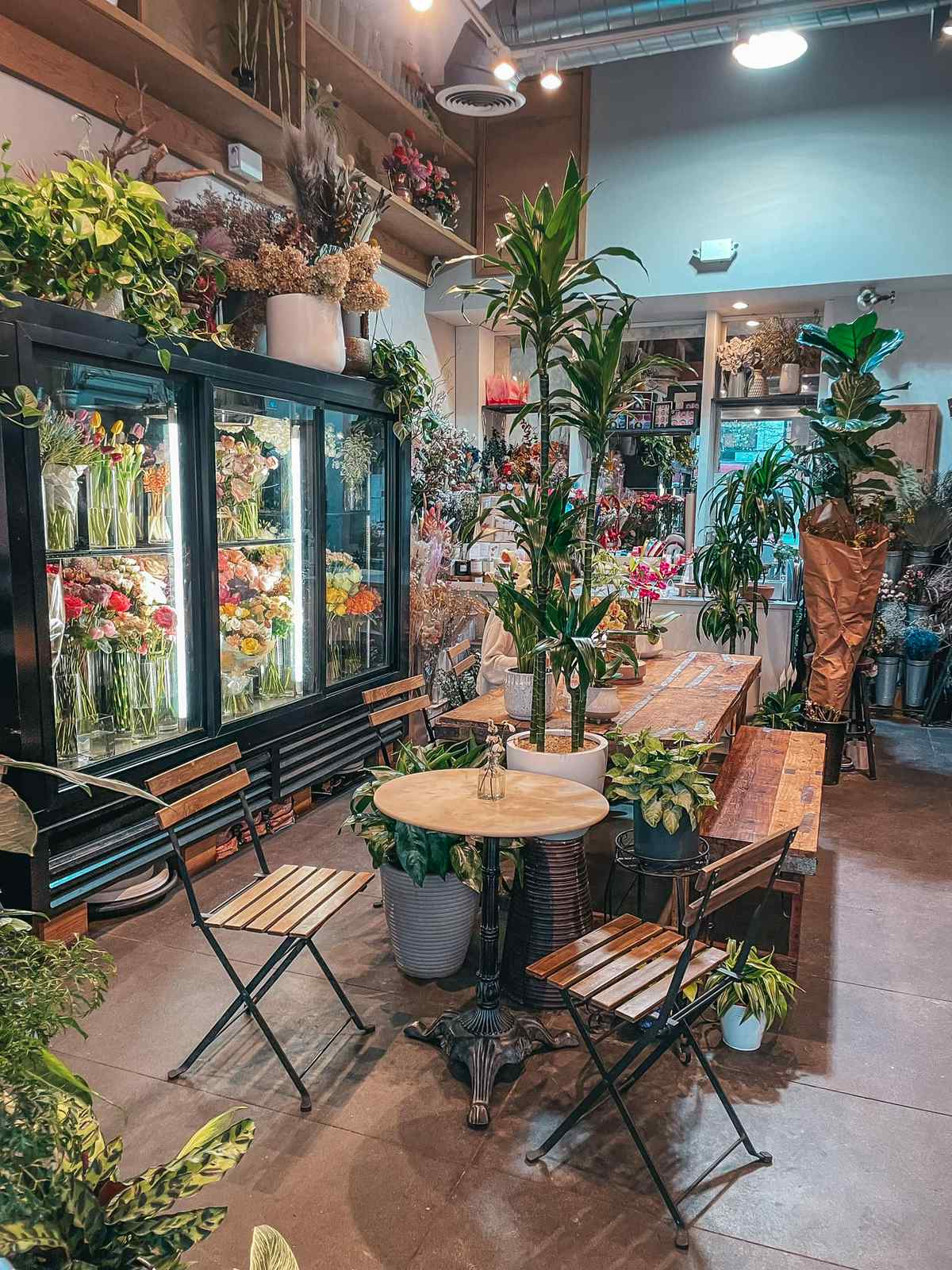 Beautiful coffee shop in NYC, Remi43 Coffee Shop