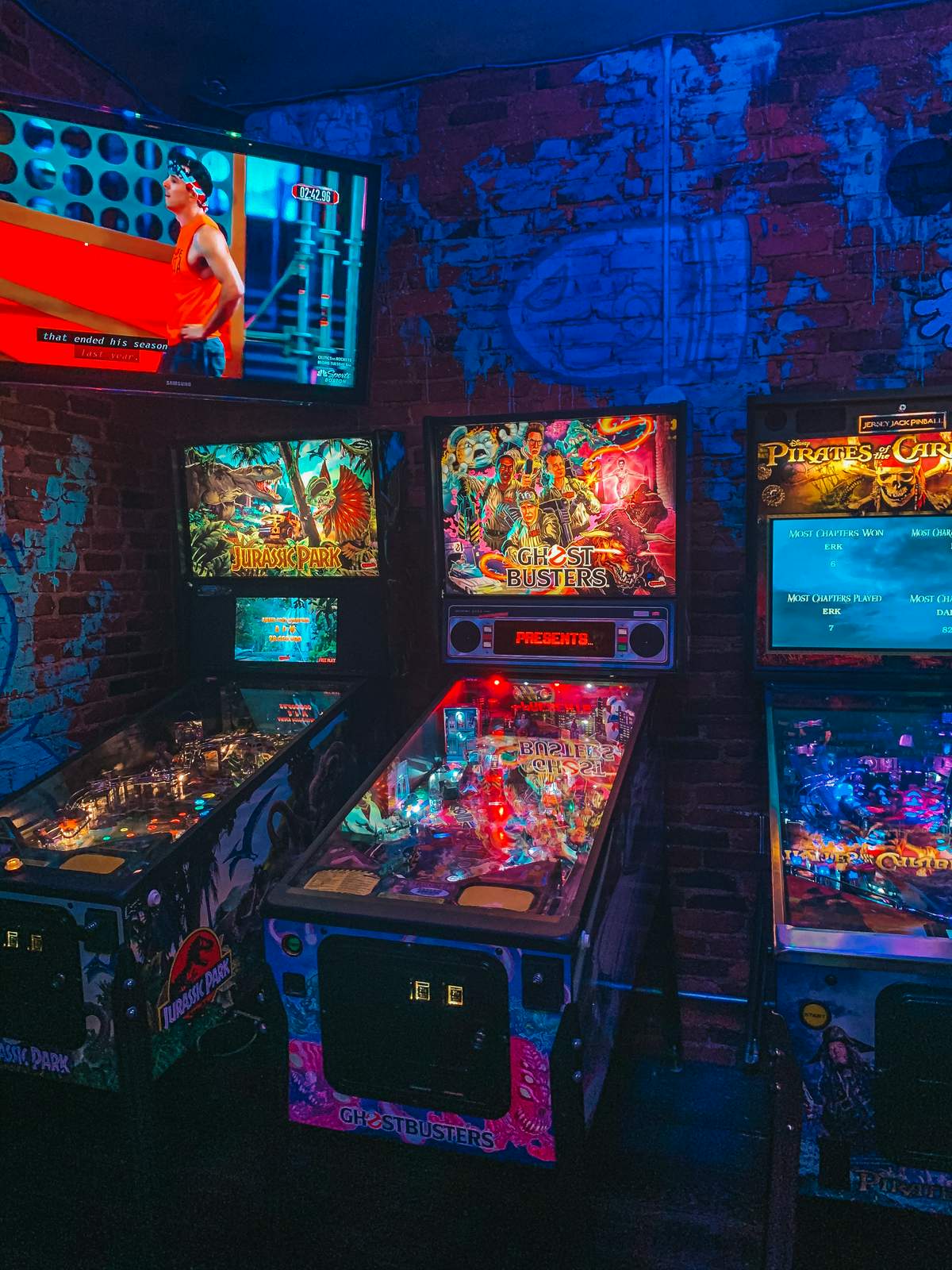 VERSUS arcade bar in Boston