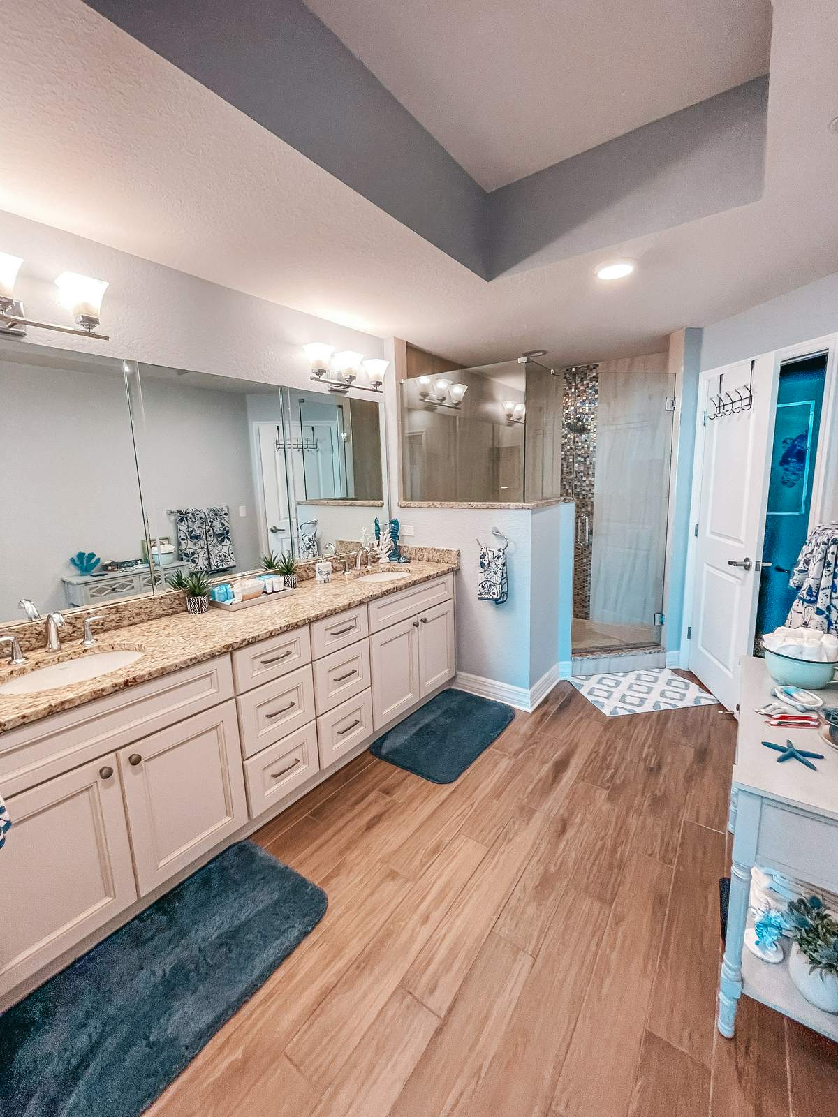 One of the best places to stay in Clearwater Beach, airbnb rental master bathroom