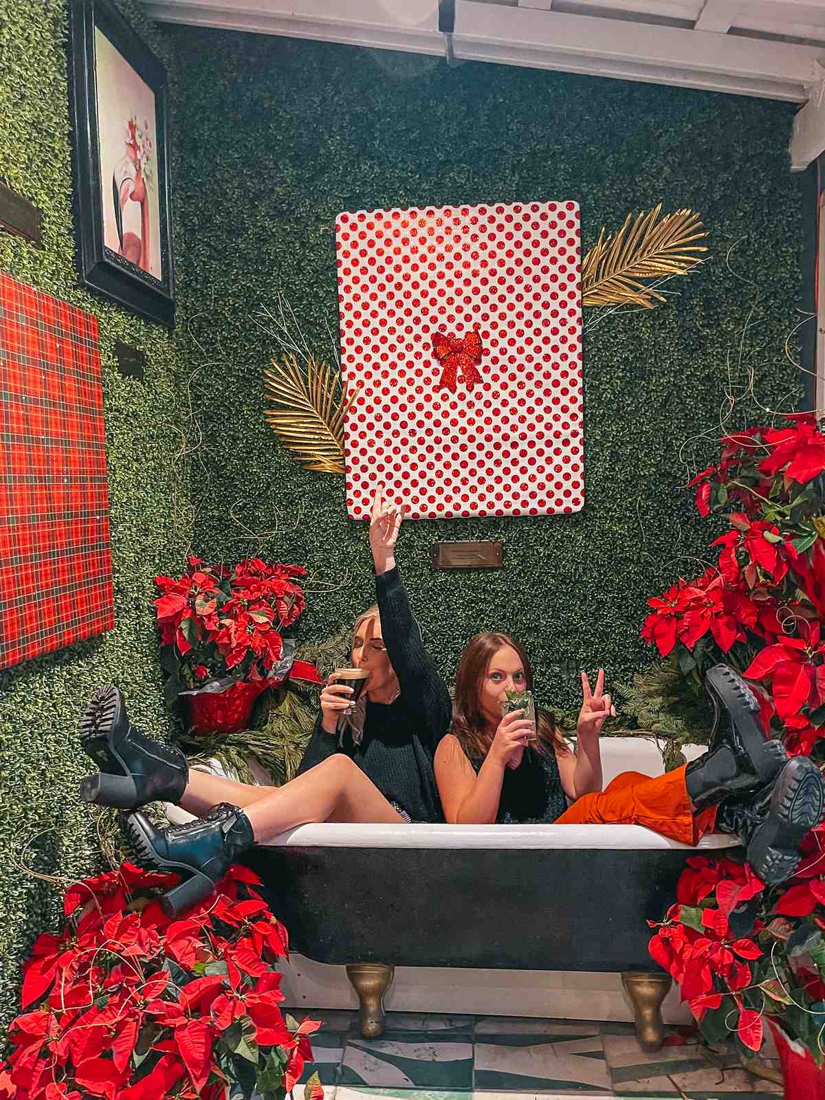 Mandarin Heights bar tub photo op decorated for Christmas time