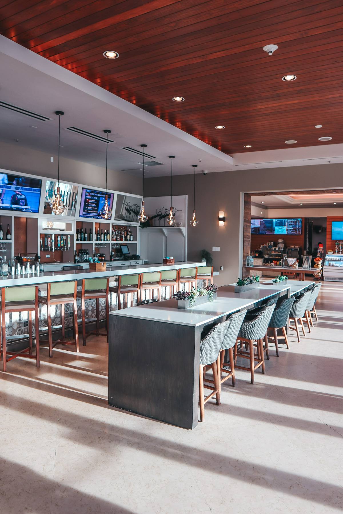 Bar area at SHOR restaurant in Clearwater Beach