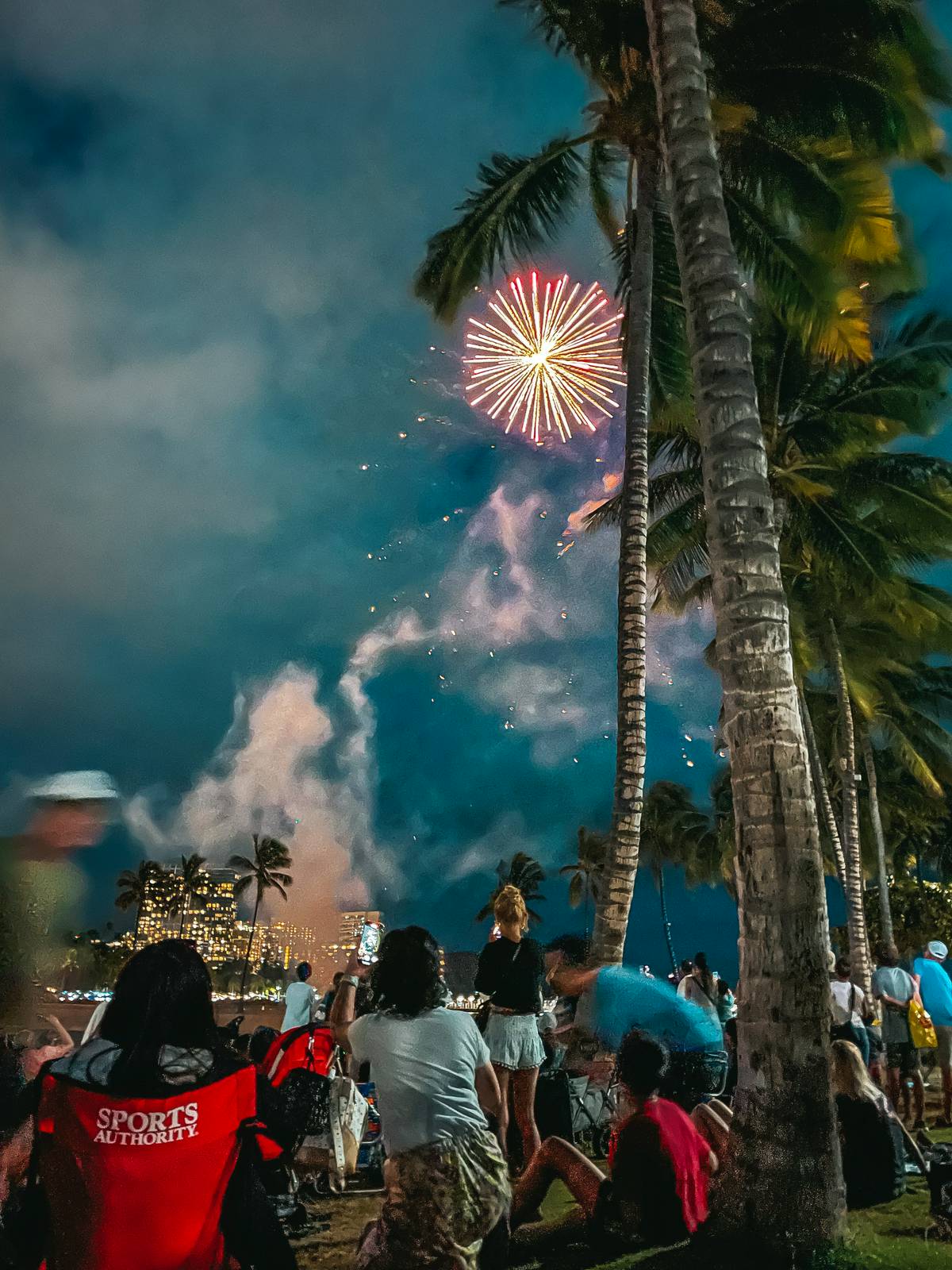 Fireworks in Waikiki on Oahu, best free things to do