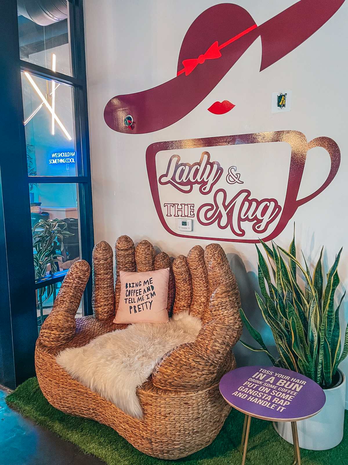 Lady and the Mug coffee shop in Tampa