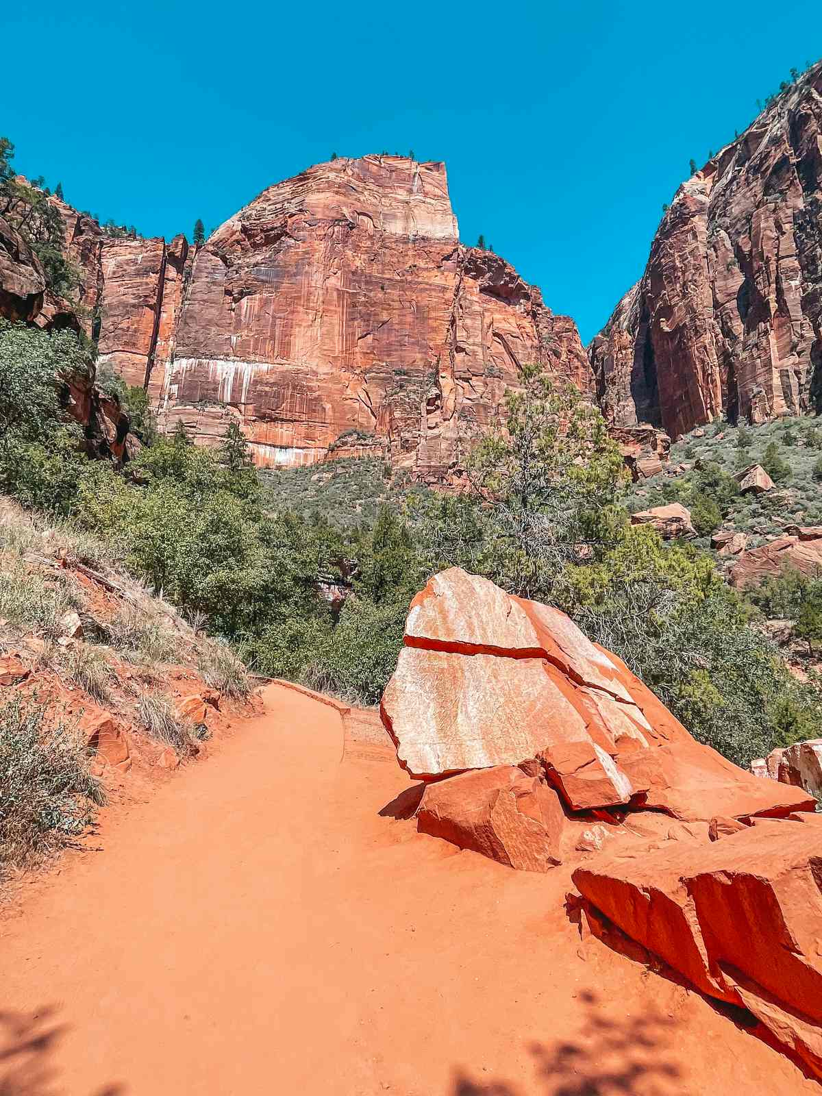 Emerald Pools hike at Zion National Park in Utah