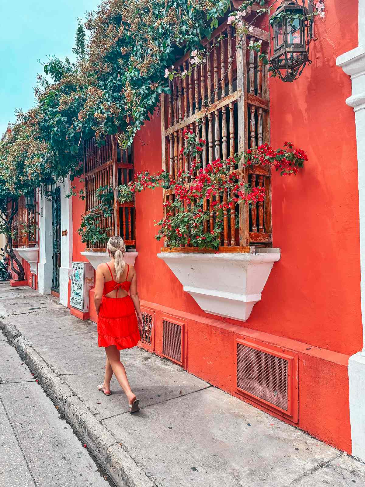 Strolling through colorful Cartagena streets