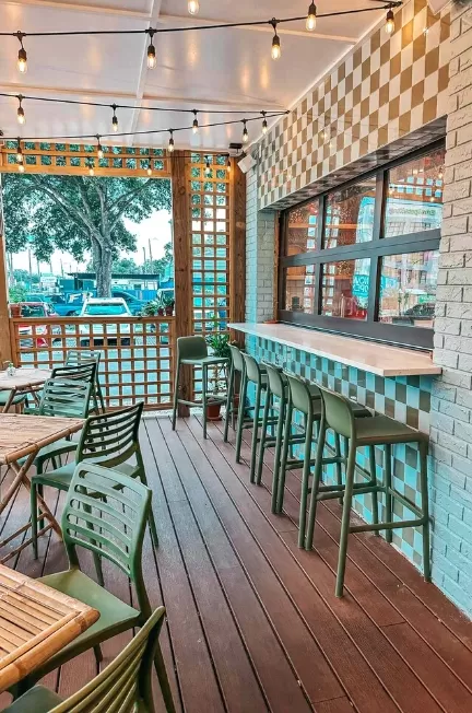 The 9 Best Seminole Heights Restaurants You Gotta Try!