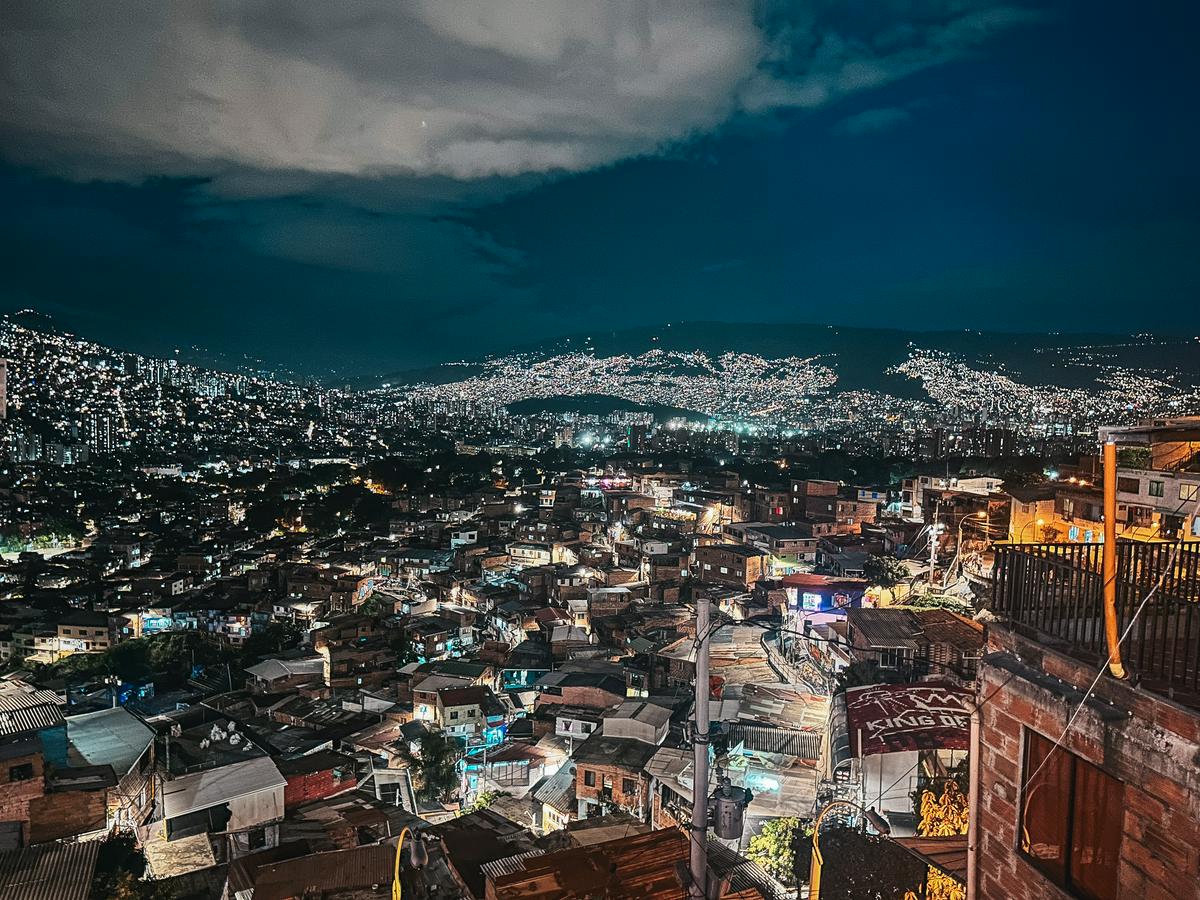 Comuna 13 at night