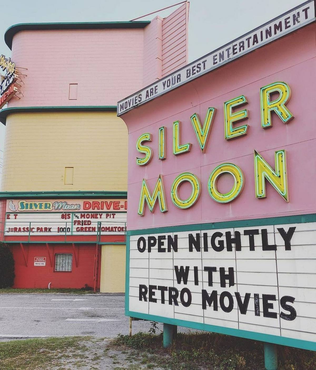 Silver Moon Drive In Movie Theater in Lakeland