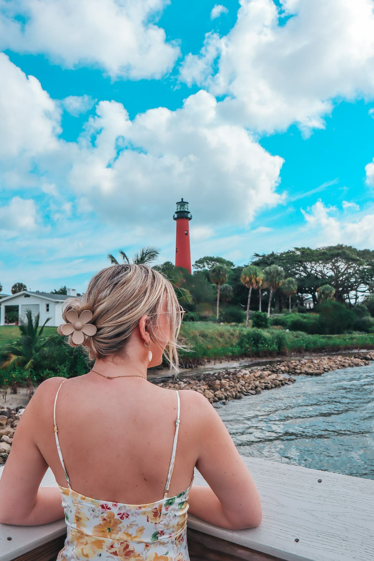 Looking at the Jupiter Inlet Lighthouse and Museum in Jupiter
