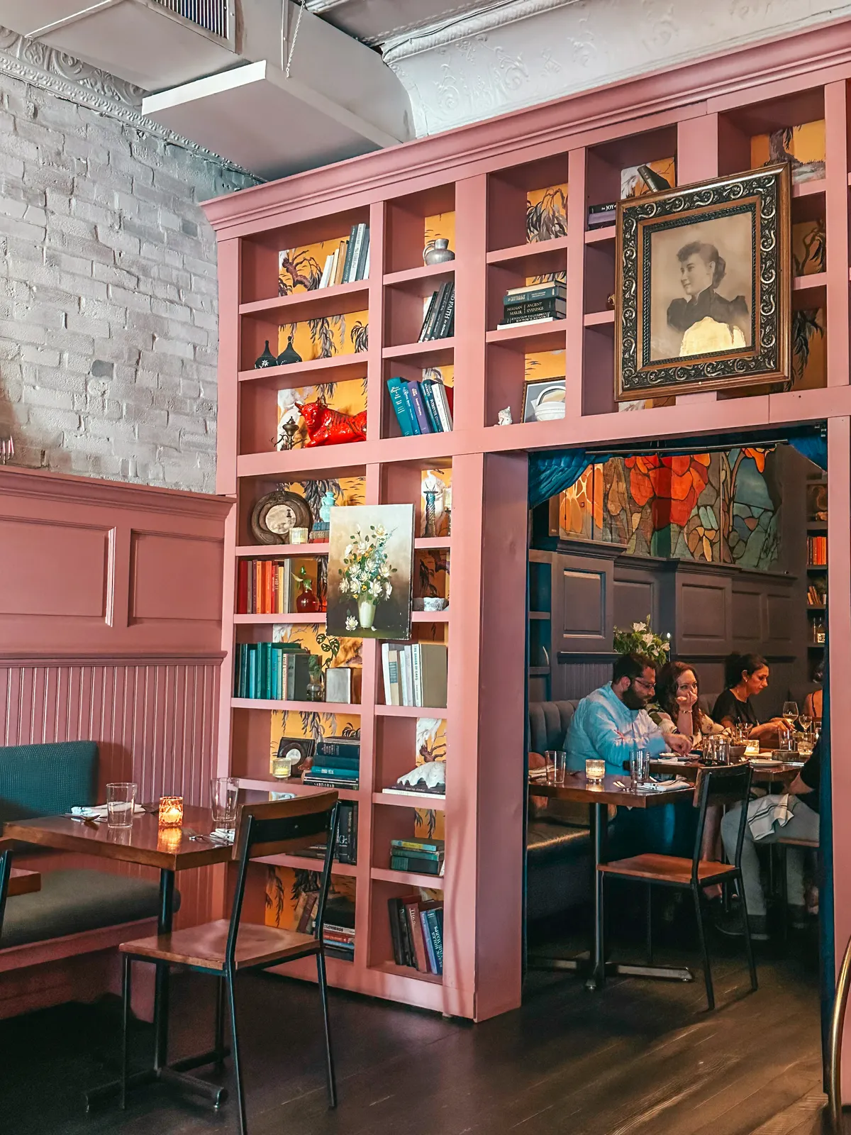 Seating and bookshelves at Chapmans in Columbus Ohio