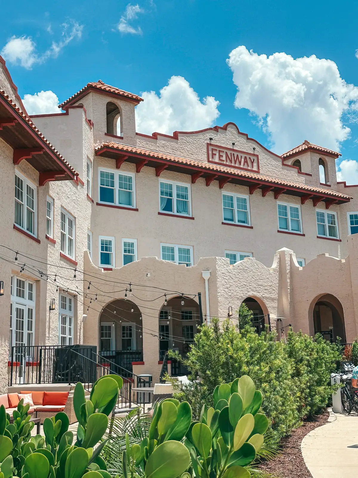 Fenway Hotel in Dunedin Florida