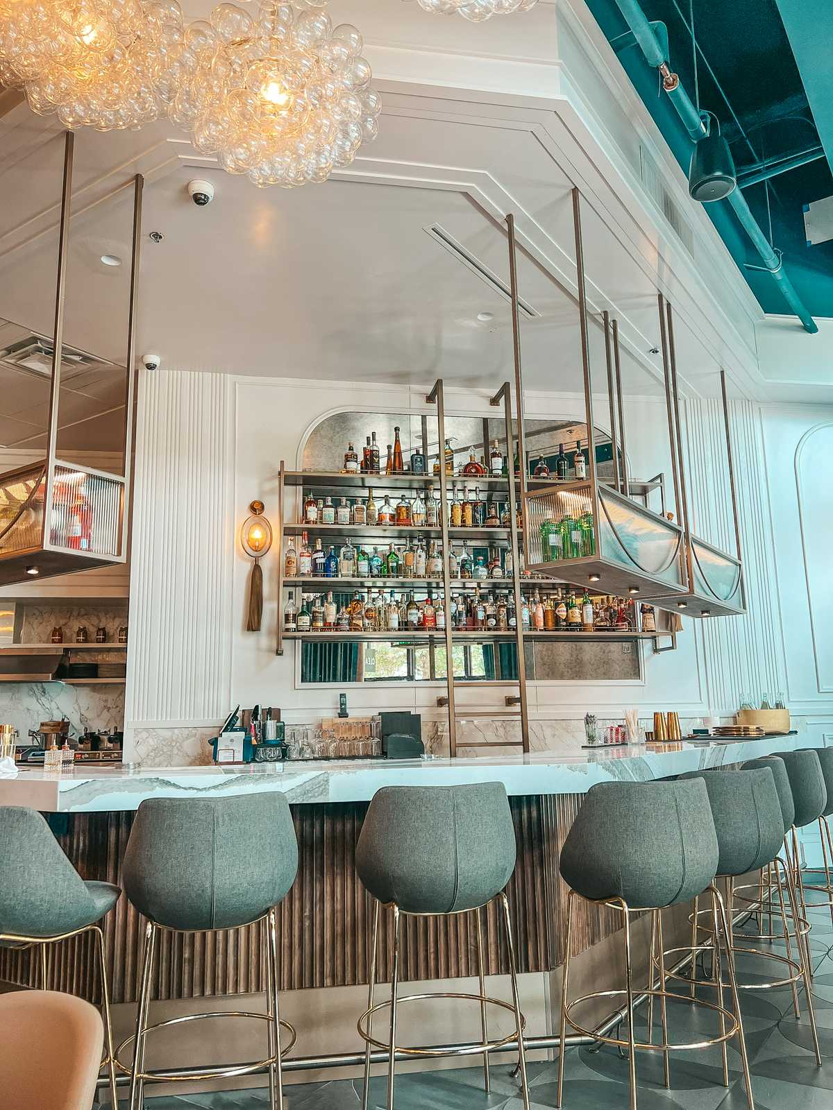 Bar Bouzy Hyde Park Village 1