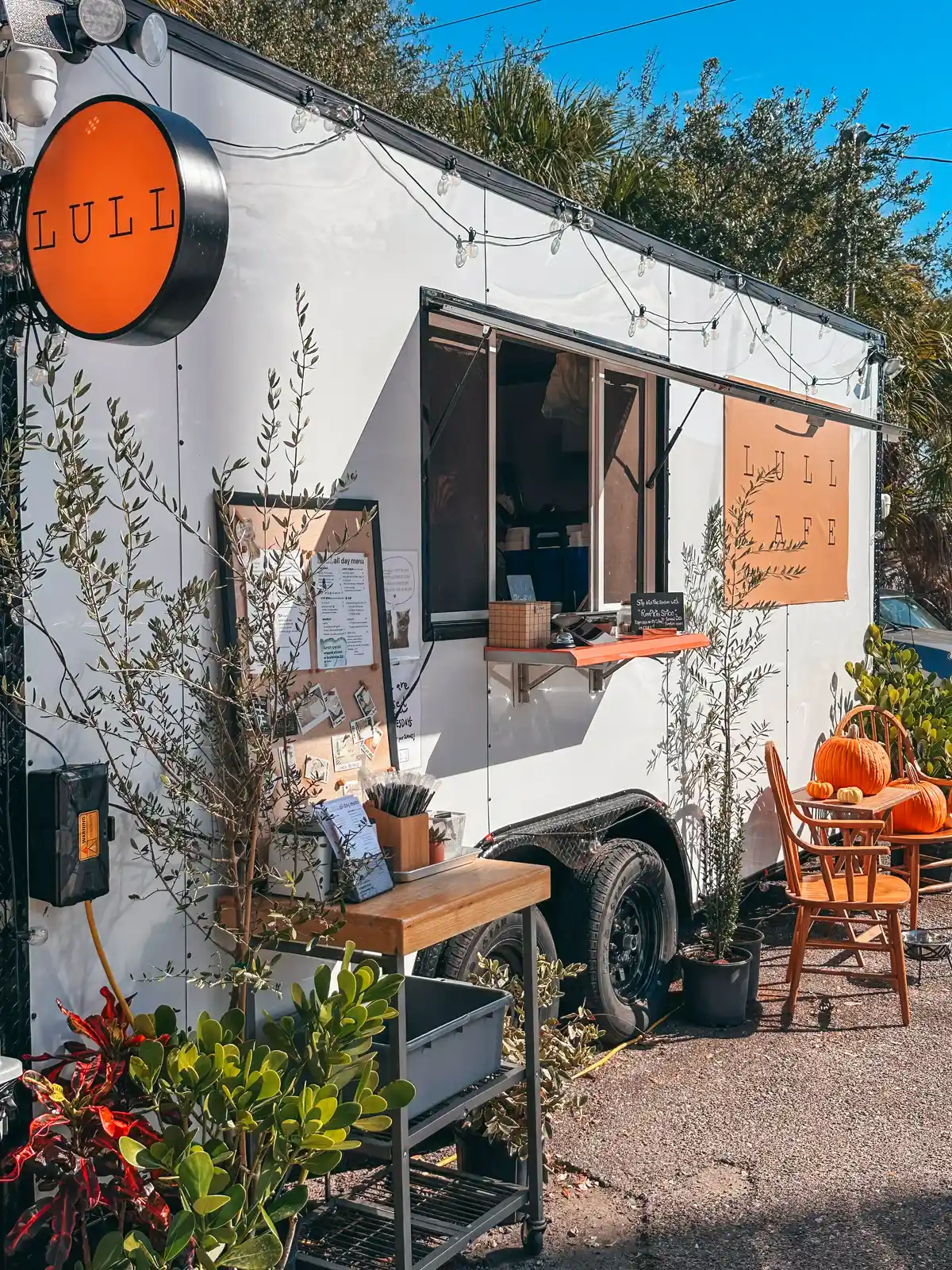 Lull Cafe In South Tampa