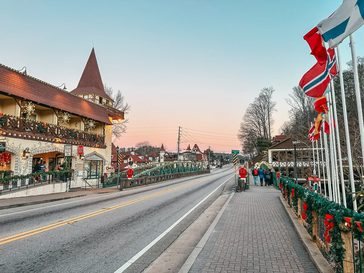 Helen Georgia Decorated For Christmas At Sunset