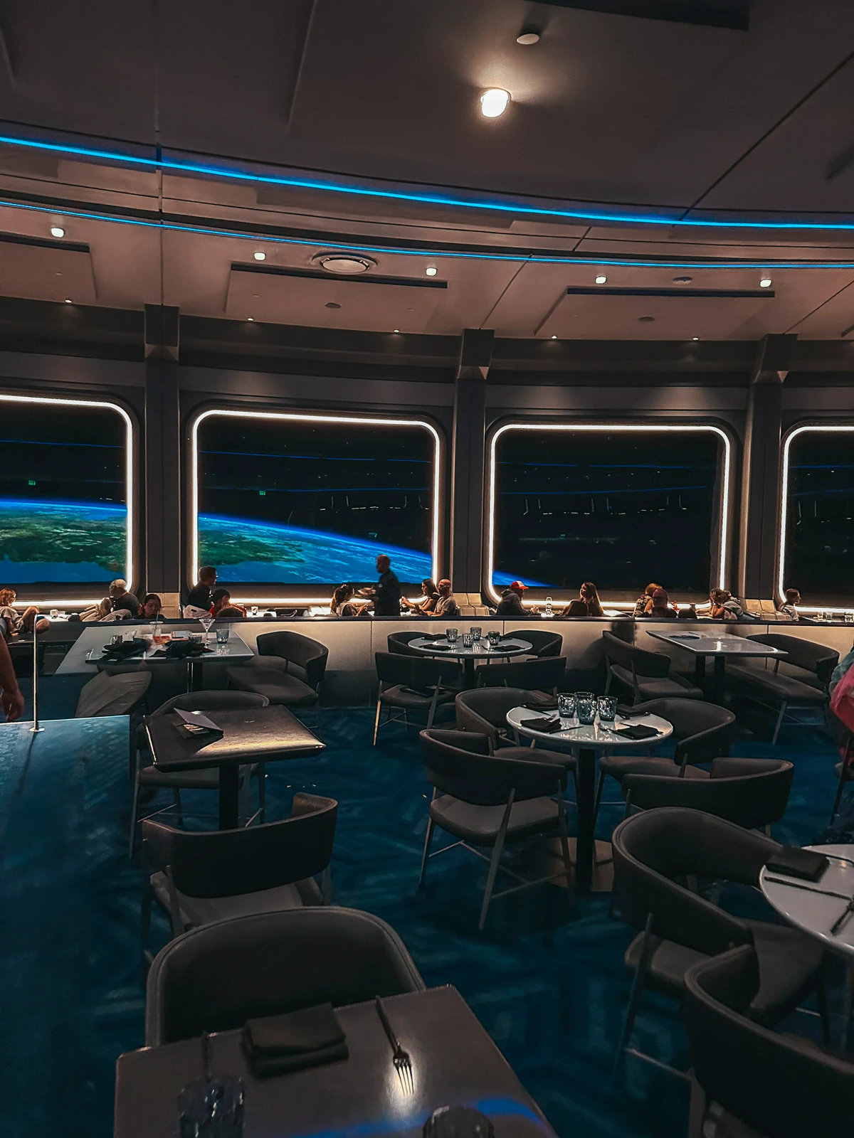 Space 220 Restaurant In Epcot